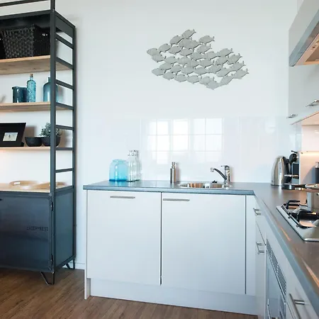 Appealing In With Balcony Terrace Apartment *