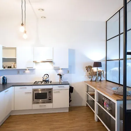 Appealing In With Balcony Terrace Apartment *